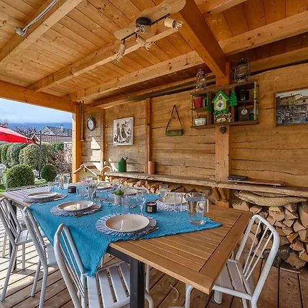 Hébergement de vacances Les Clapotis Du Lac, Maison De Famille A 2 Pas Du Lac-lla Selections By Location Annecy *